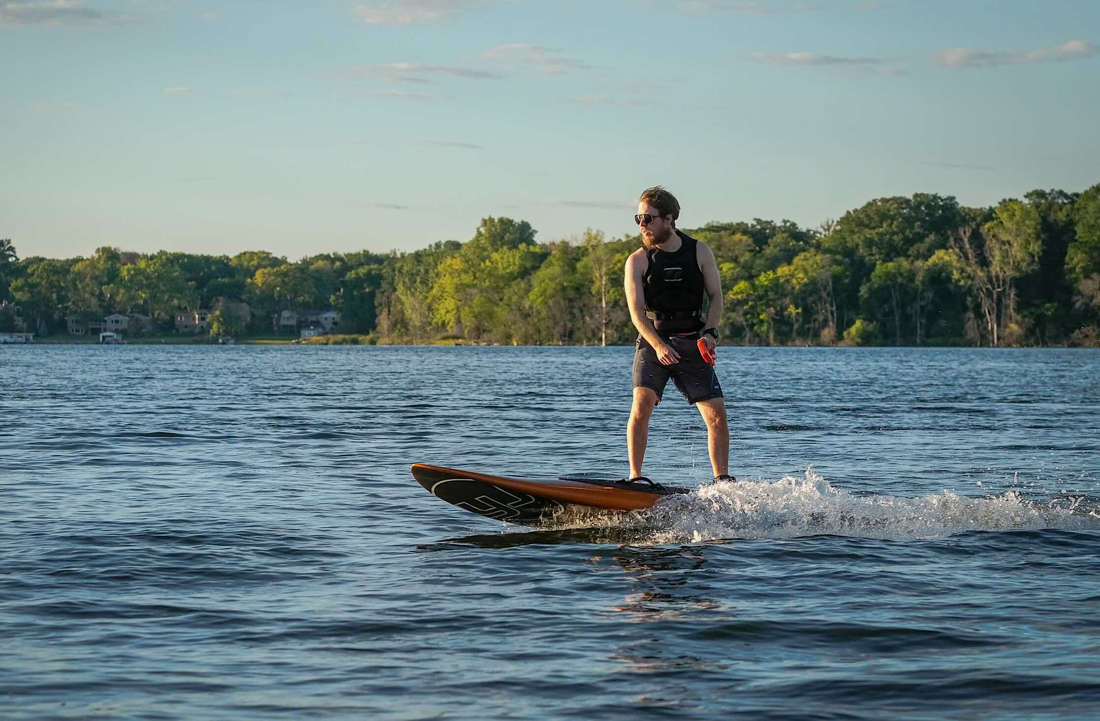ELECTRIC SURFBOARD