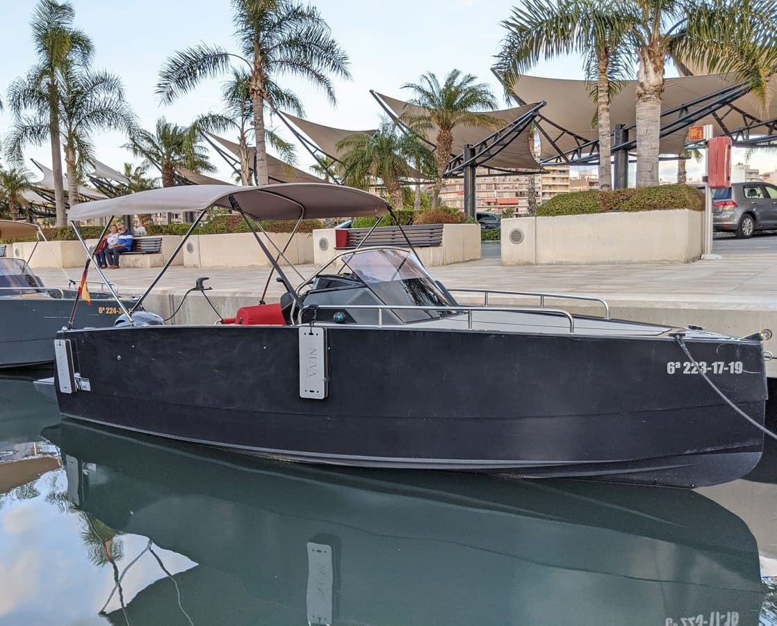 Alquiler barco Santa Pola Nuva Black Panther
