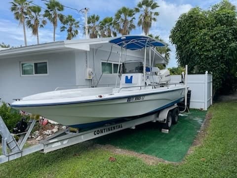 23’ Bay Boat