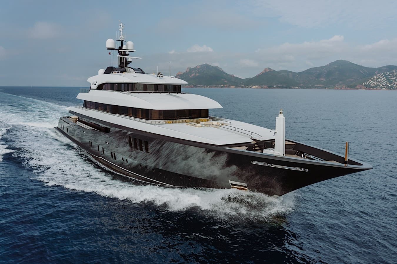 221' ICON