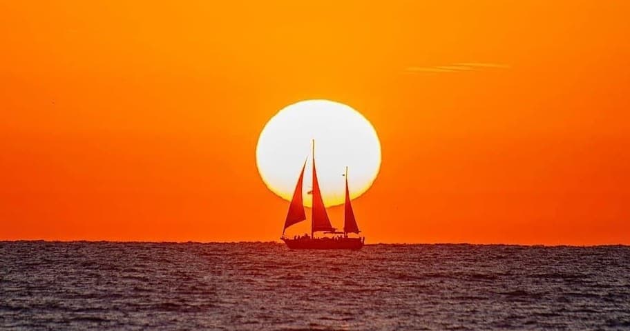 Private Sunset Sail Aboard Suncoast Escapade