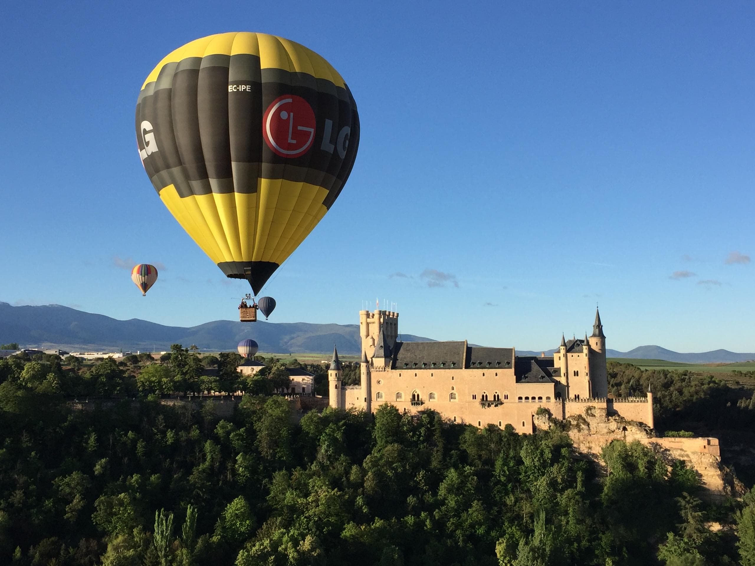 Segovia Hot Air Ballon & Guided City Tour