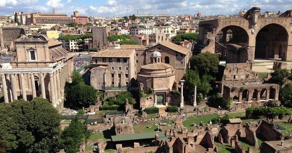 Private Colosseum and Ancient Rome Guided Tour