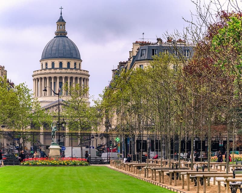 Left Bank Private Tour: Discover the Intellectual and Musical Heart of Paris