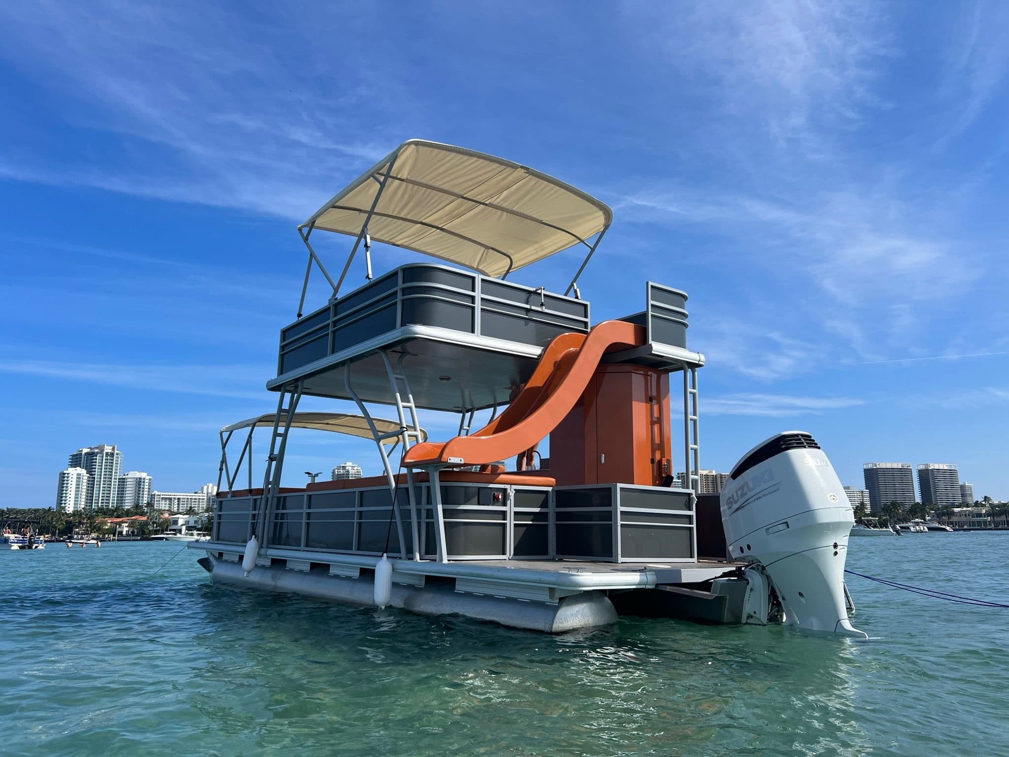 Pontoon Tritoon 2024 33ft.
