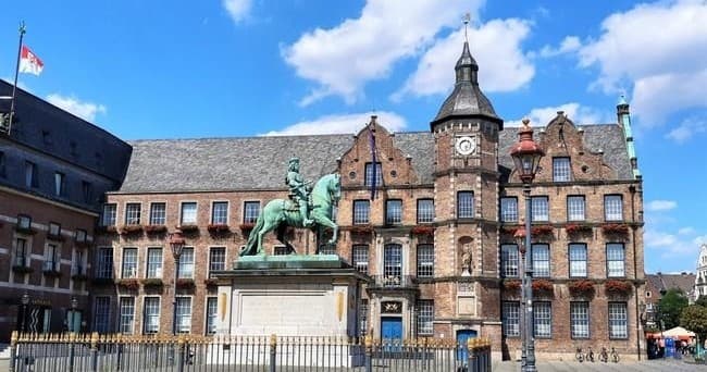 Düsseldorf Altstadt und Altbier