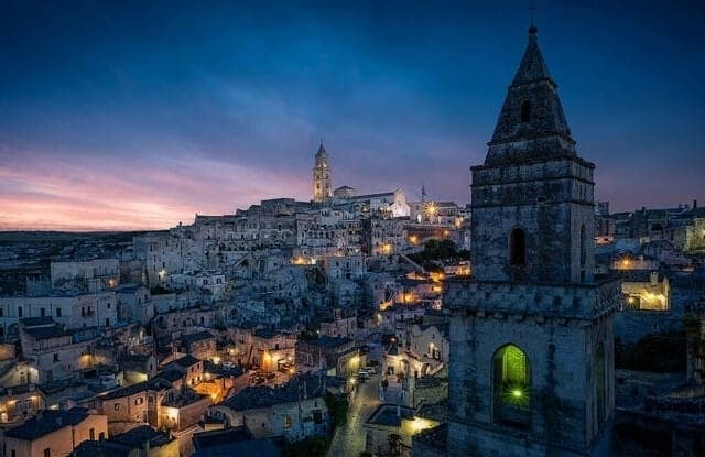 MATERA BY NIGHT in lingua italiana