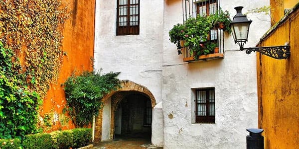 Monumental tour and Jewish quarters
