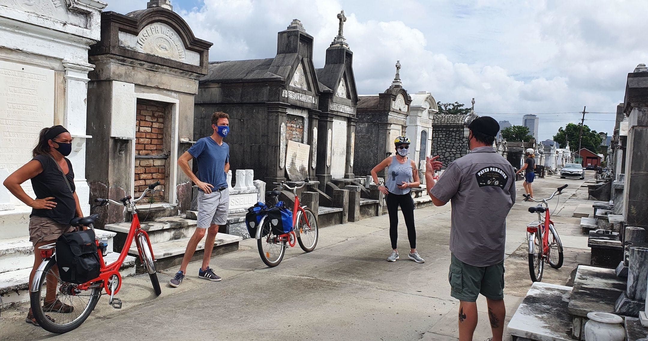 Garden District and Cemetery Bike Tour