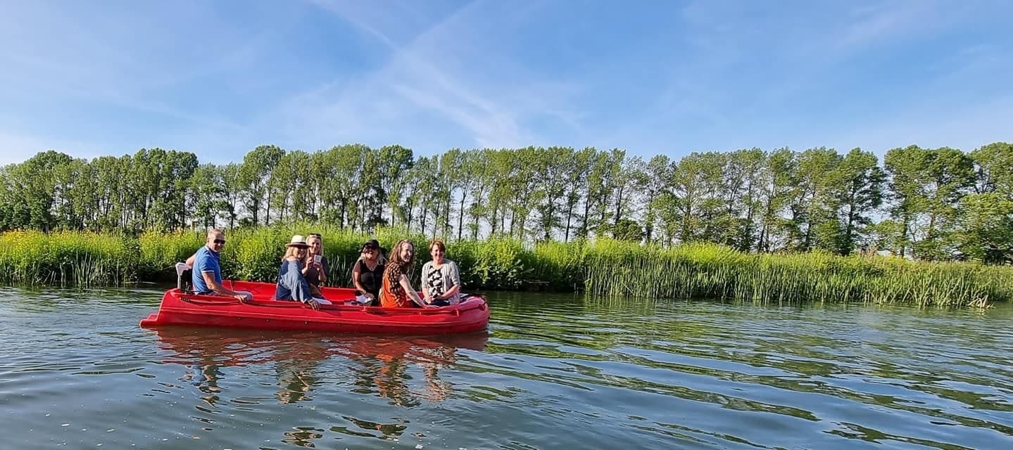 1, 2 or 4 hour Motor boats