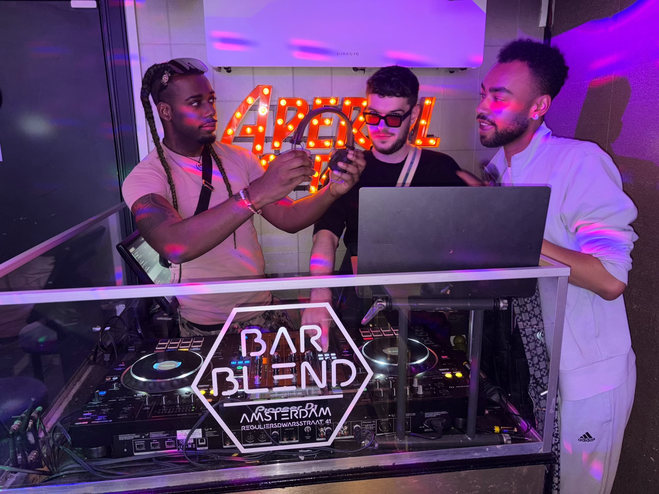 DJ Class spin & mix in a real Amsterdam club