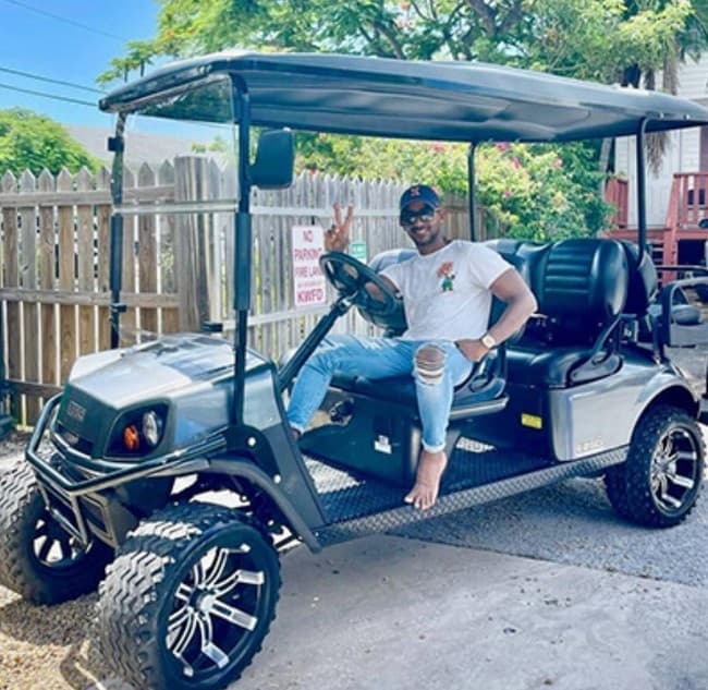 6 seater Golf Cart Rentals