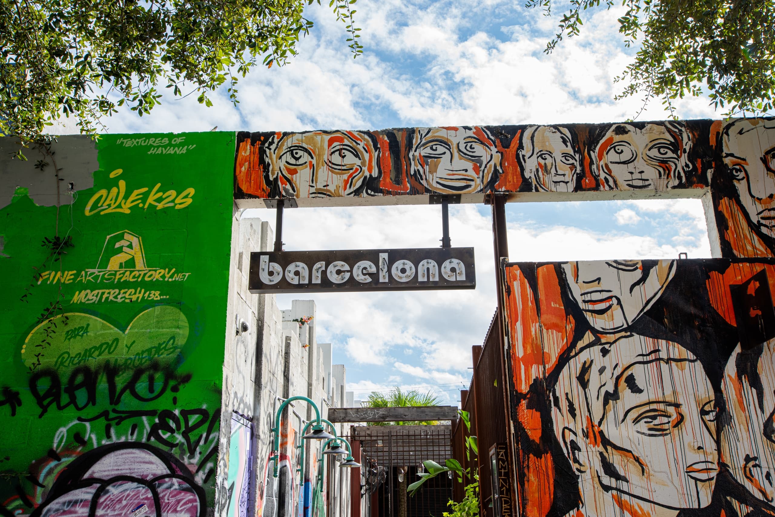 WINE AND ART EXPERIENCE POWERED BY WB