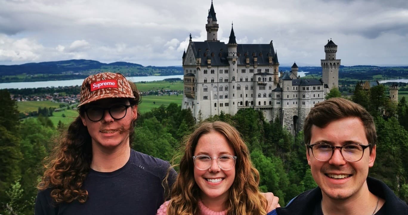 Neuschwanstein Castle BUS Tour (incl. Alpine Bike Ride OR visit Hohenschwangau Castle)