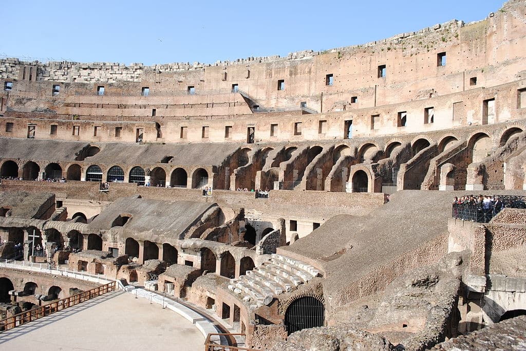 Colosseum and historic centre private walking tour