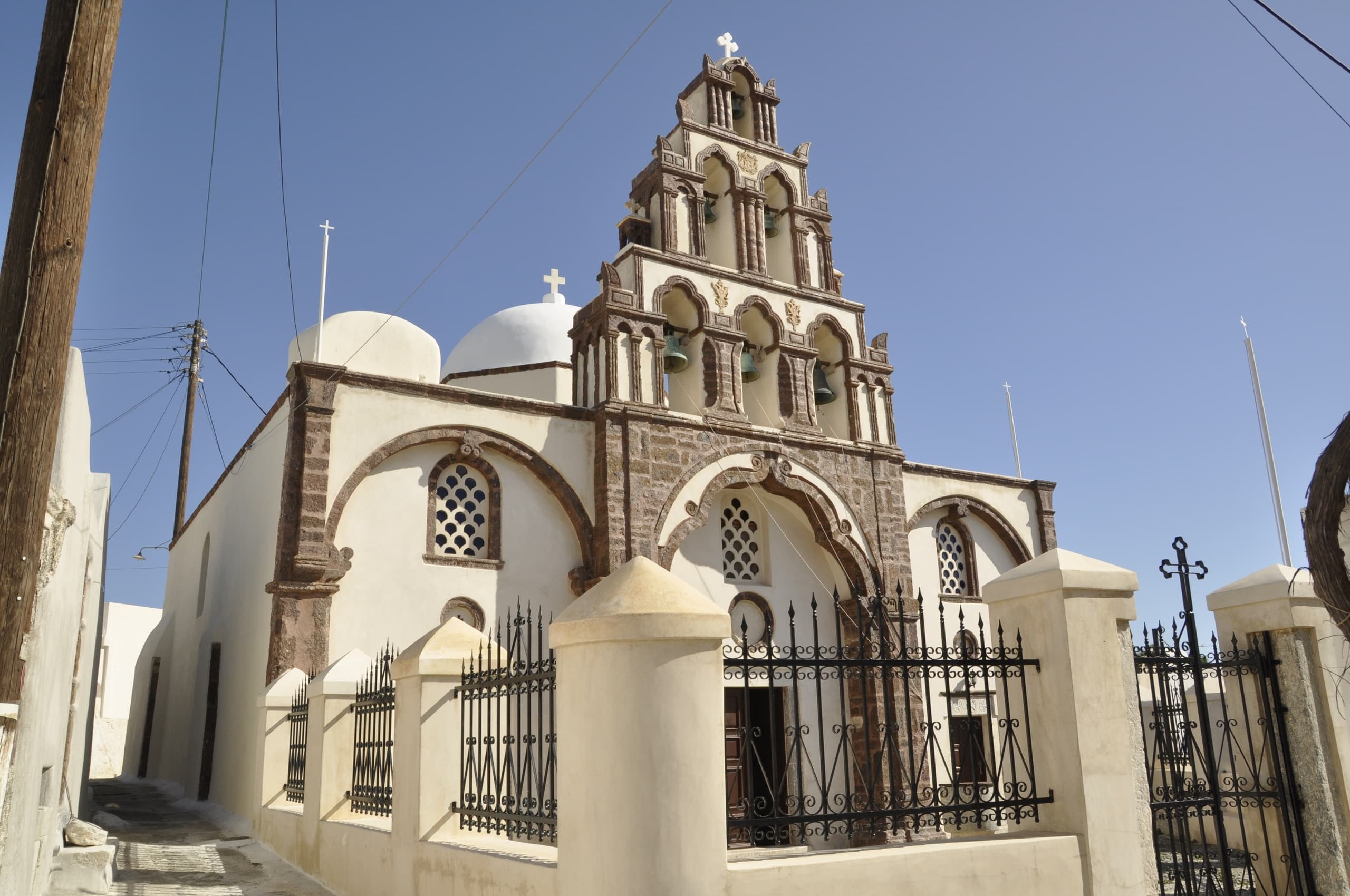 Verborgene Pfade: Private Entdeckungstour durch Santorin