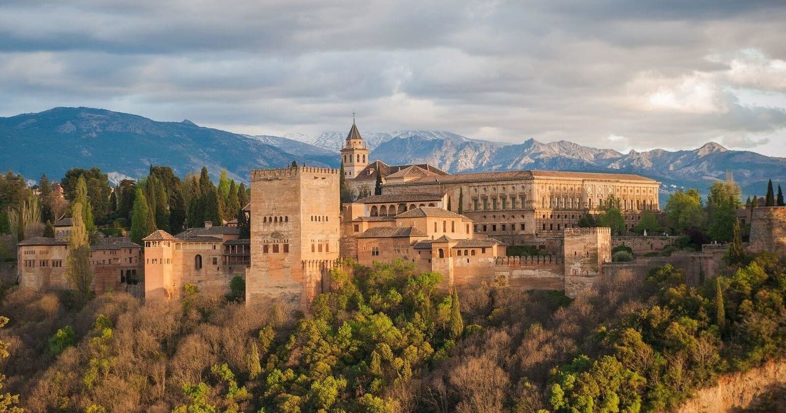 Fast Track Access to Alhambra and the Generalife