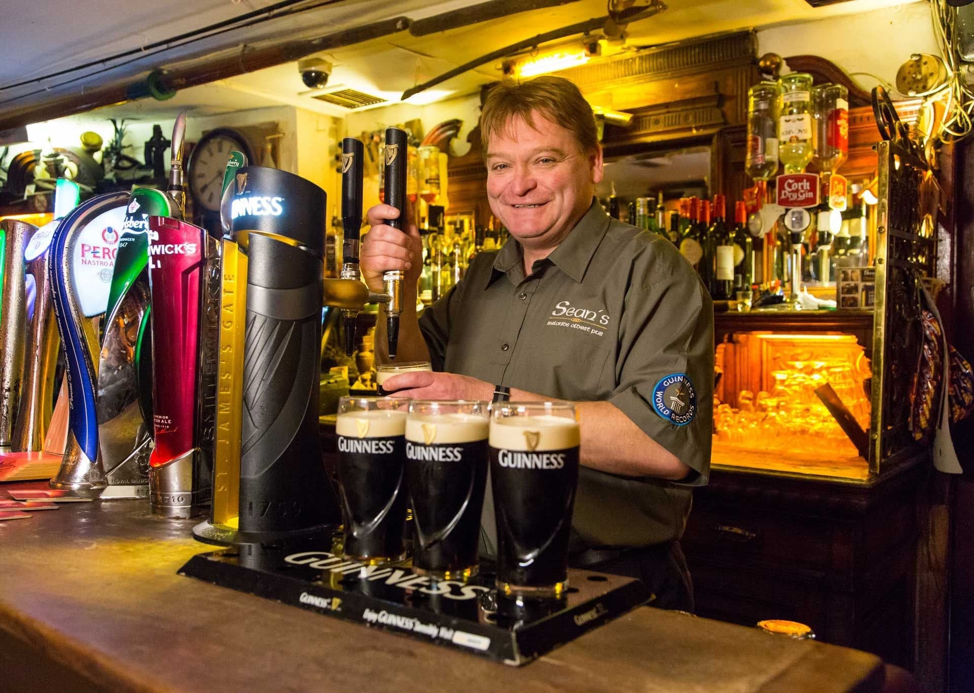 Pour the perfect pint of Guiness