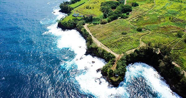Cliff’s of Hawai’i Onomea Waterfall Cruise