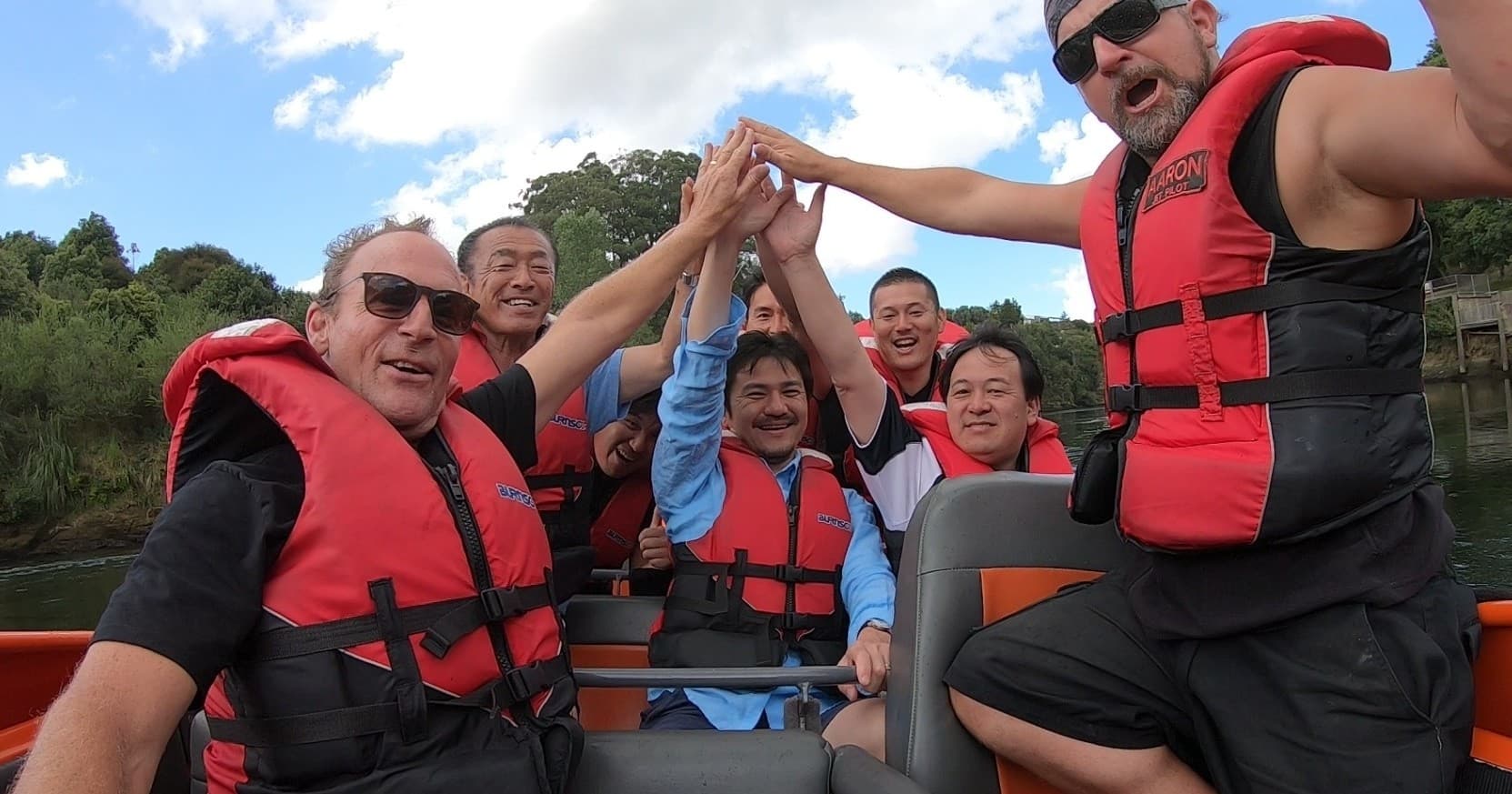Hamilton Gardens to Cambridge - Jet boat one way and choose your return transport when booking online.