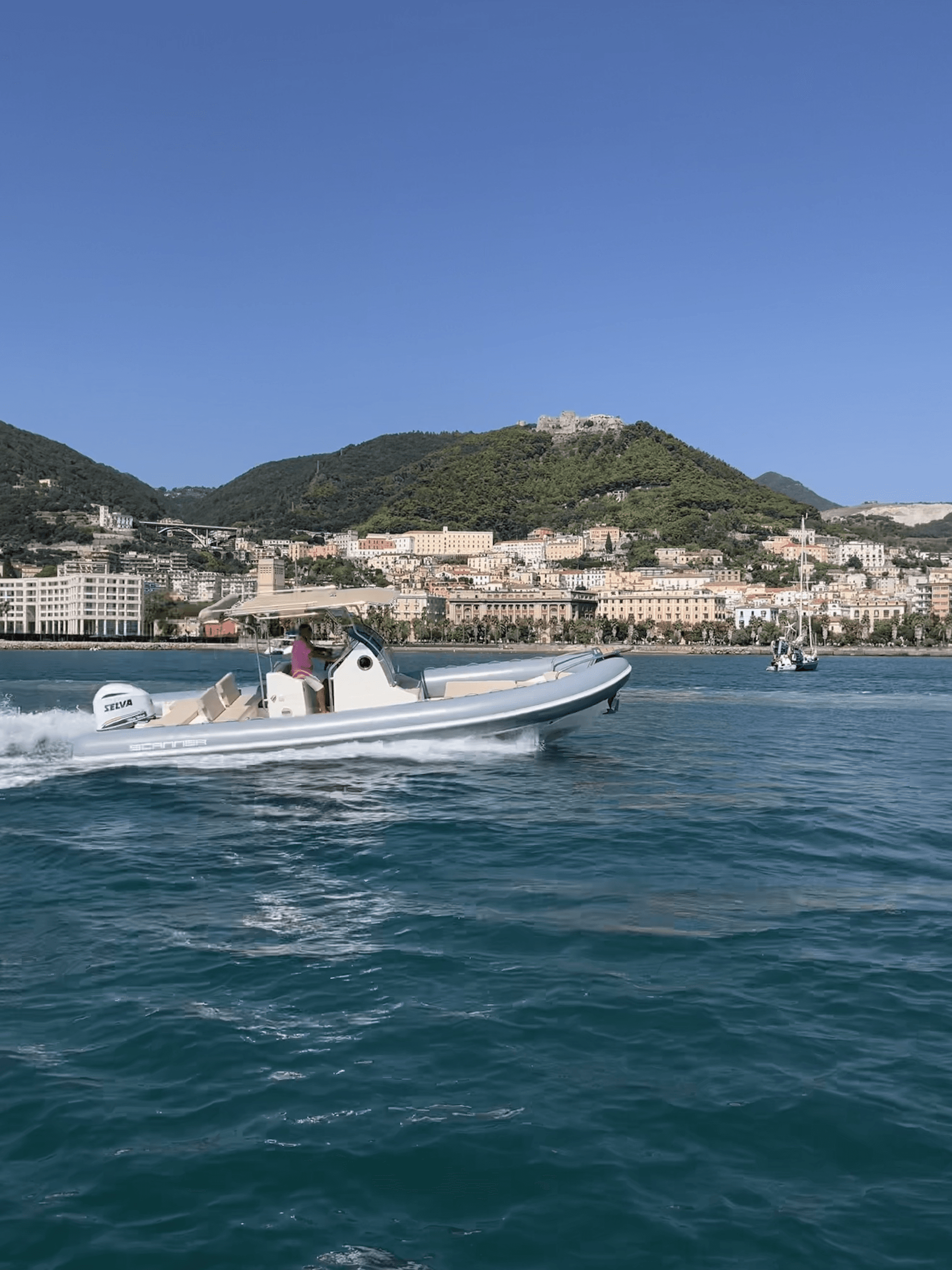 Noleggio Imbarcazioni con Patente Nautica