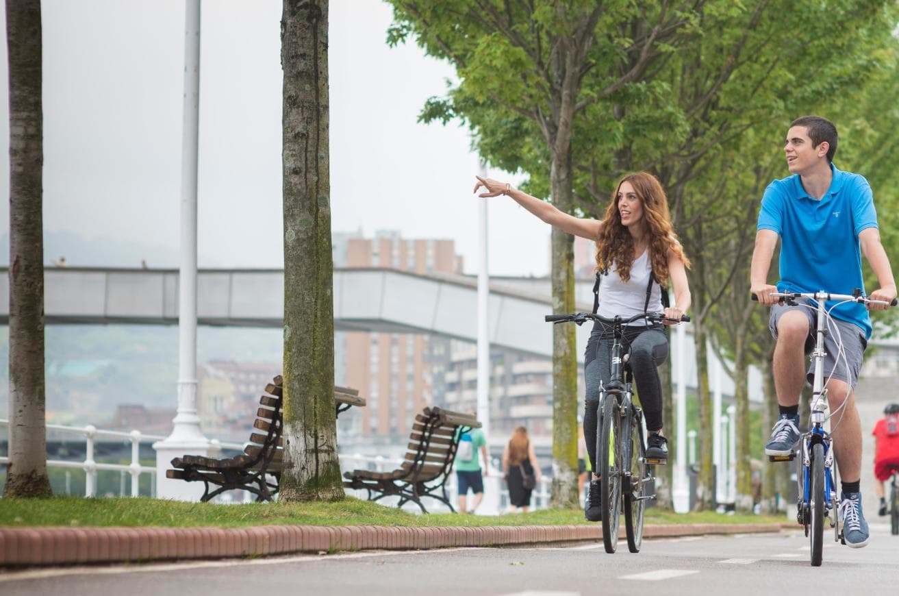 Tour en bici eléctrica por Bilbao