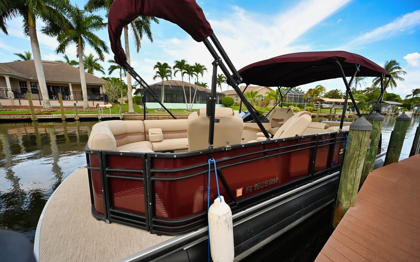 Godfrey Pontoon 250HP
