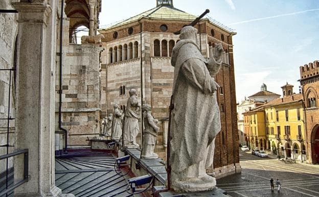 Cremona Music City Half-day Tour -from Cremona - Semi Private Tour