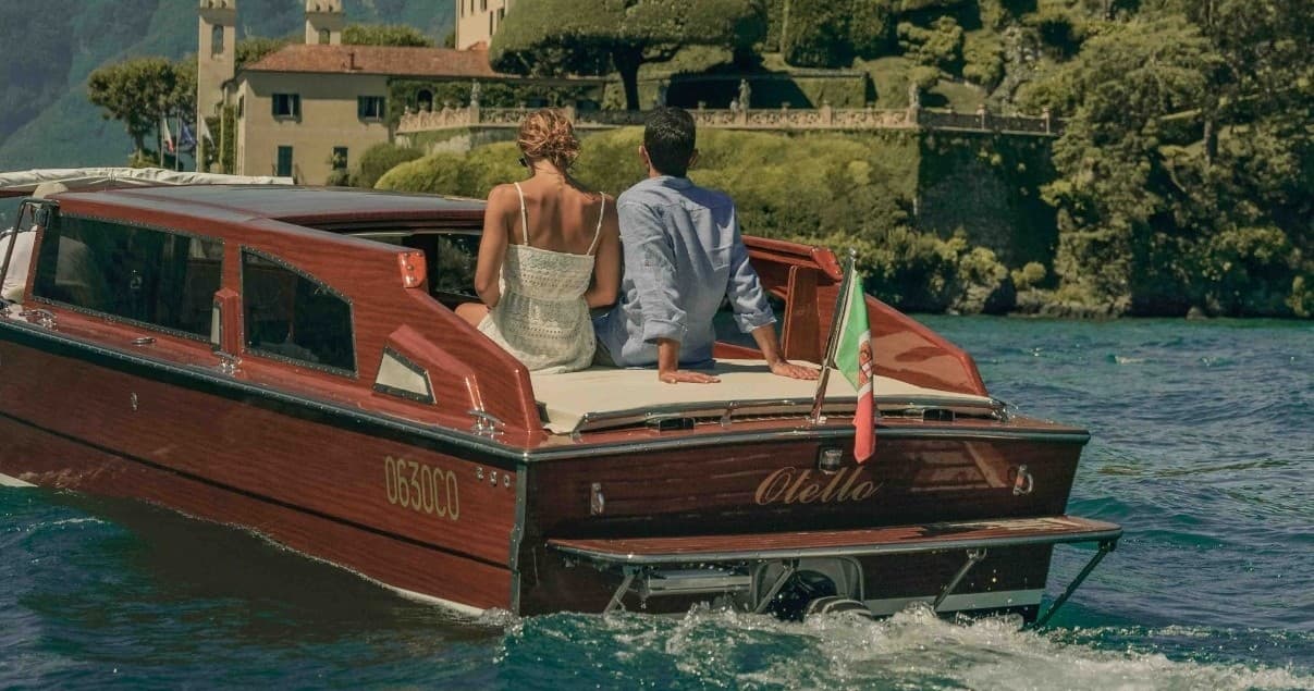Venetian Limousine - The Village Tour