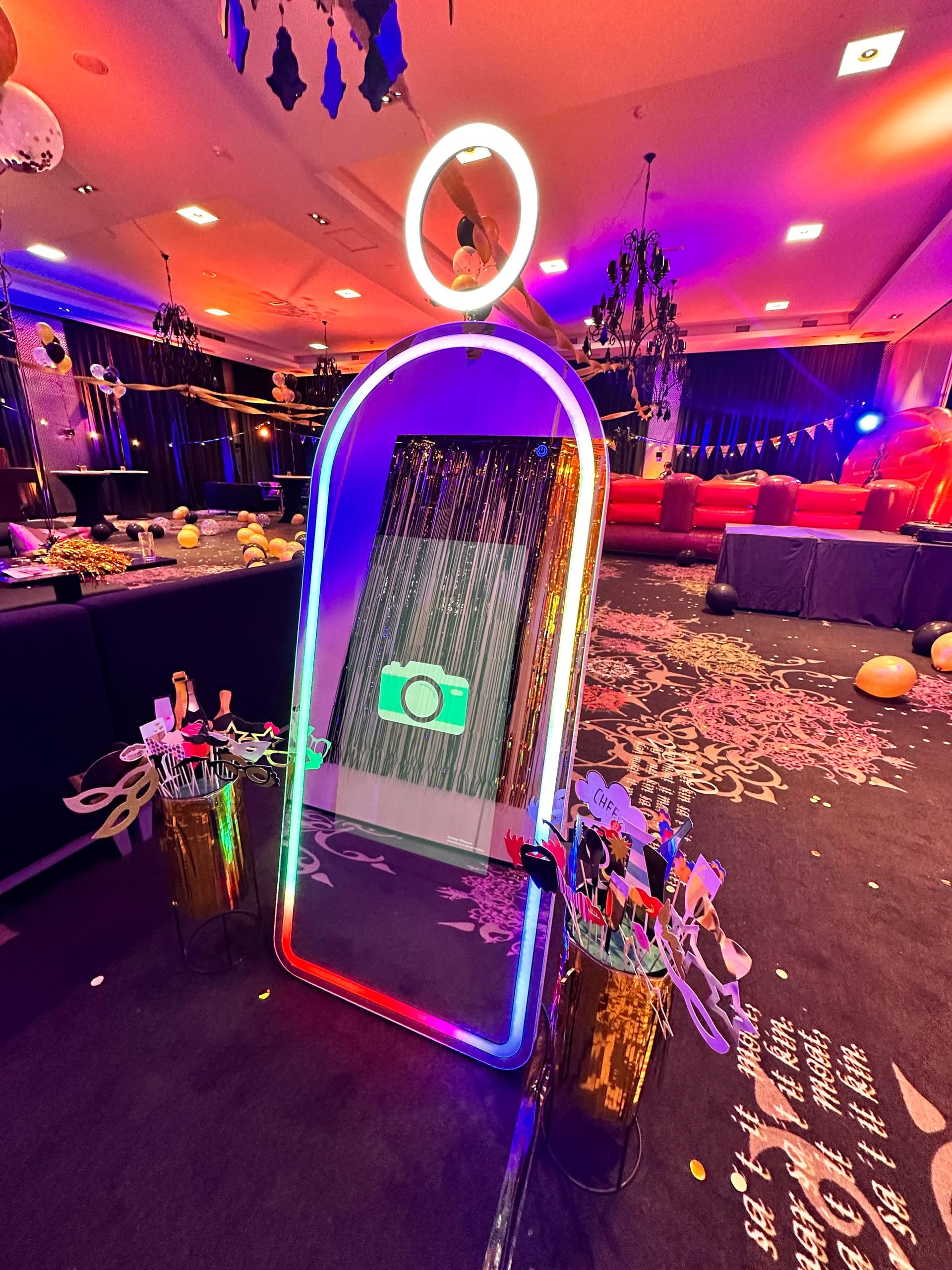 Mirror Booth: Basic