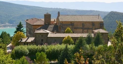 Castillo de Javier y Monasterio de Leyre