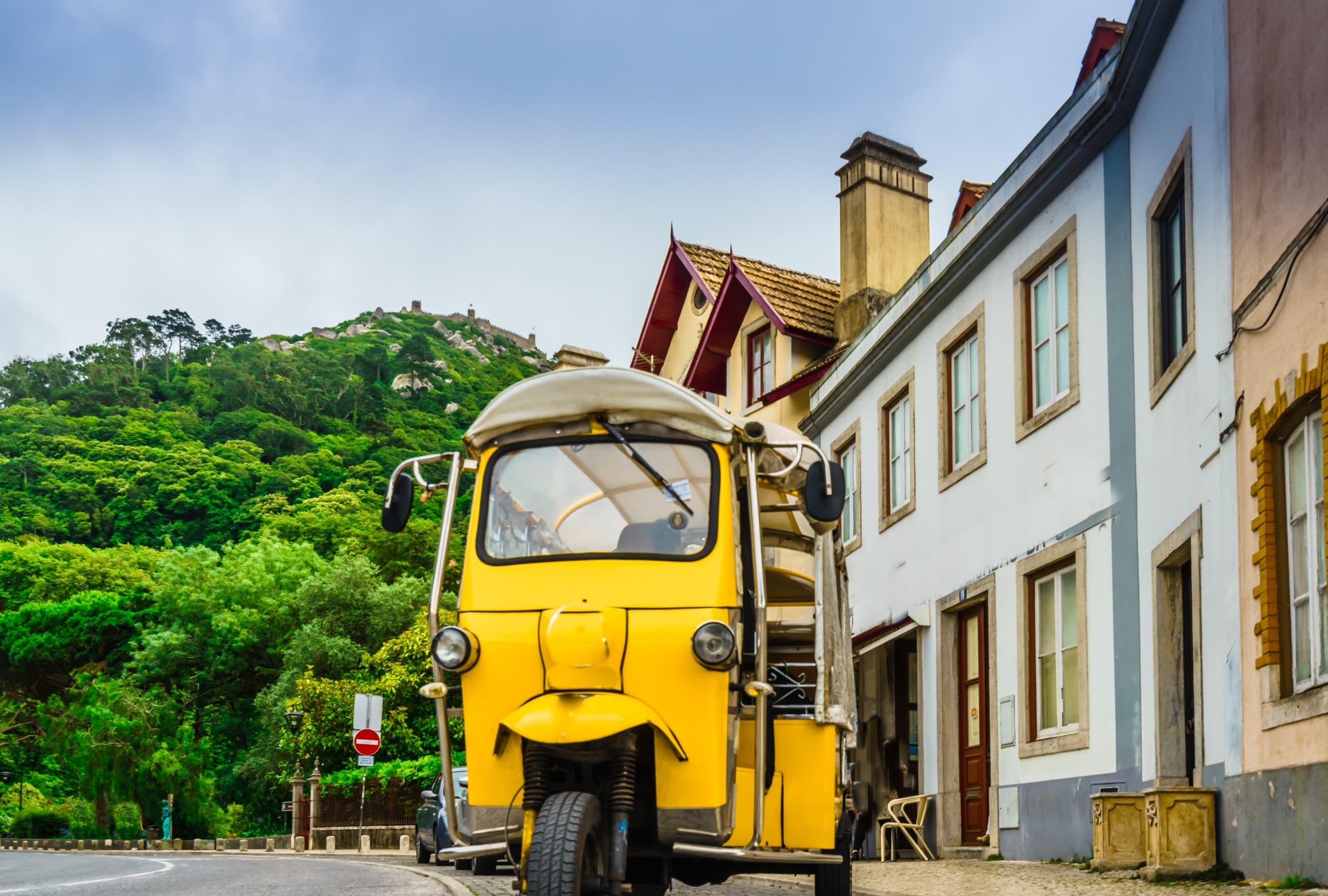Sintra: Private Tuk Tuk Tour