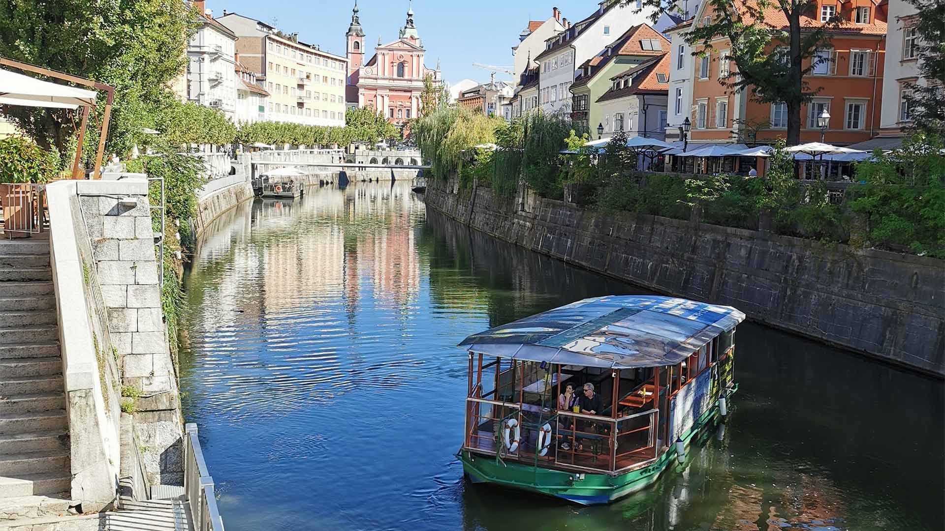 Vožnja s turistično ladjico Barjanka