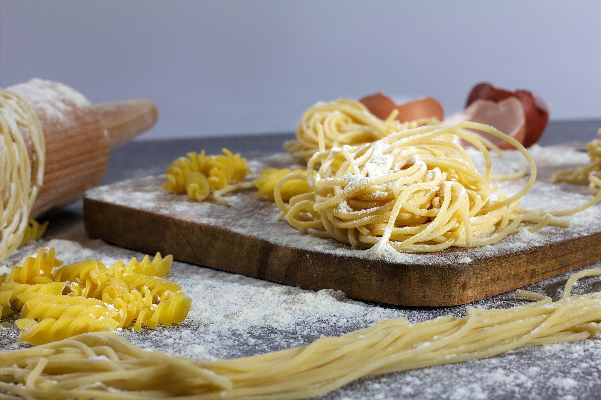 Traditional Pasta Cooking Class with Tiramisu and Wine