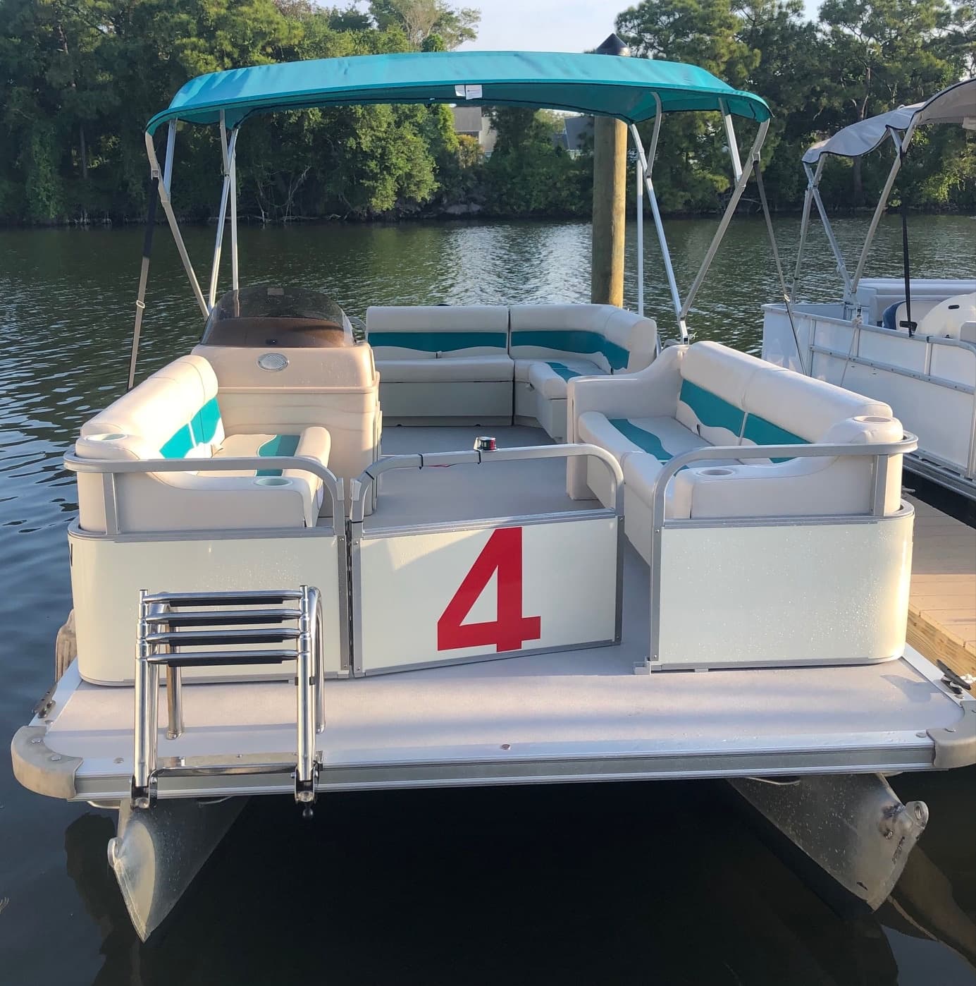 9 Passenger Pontoon Rental