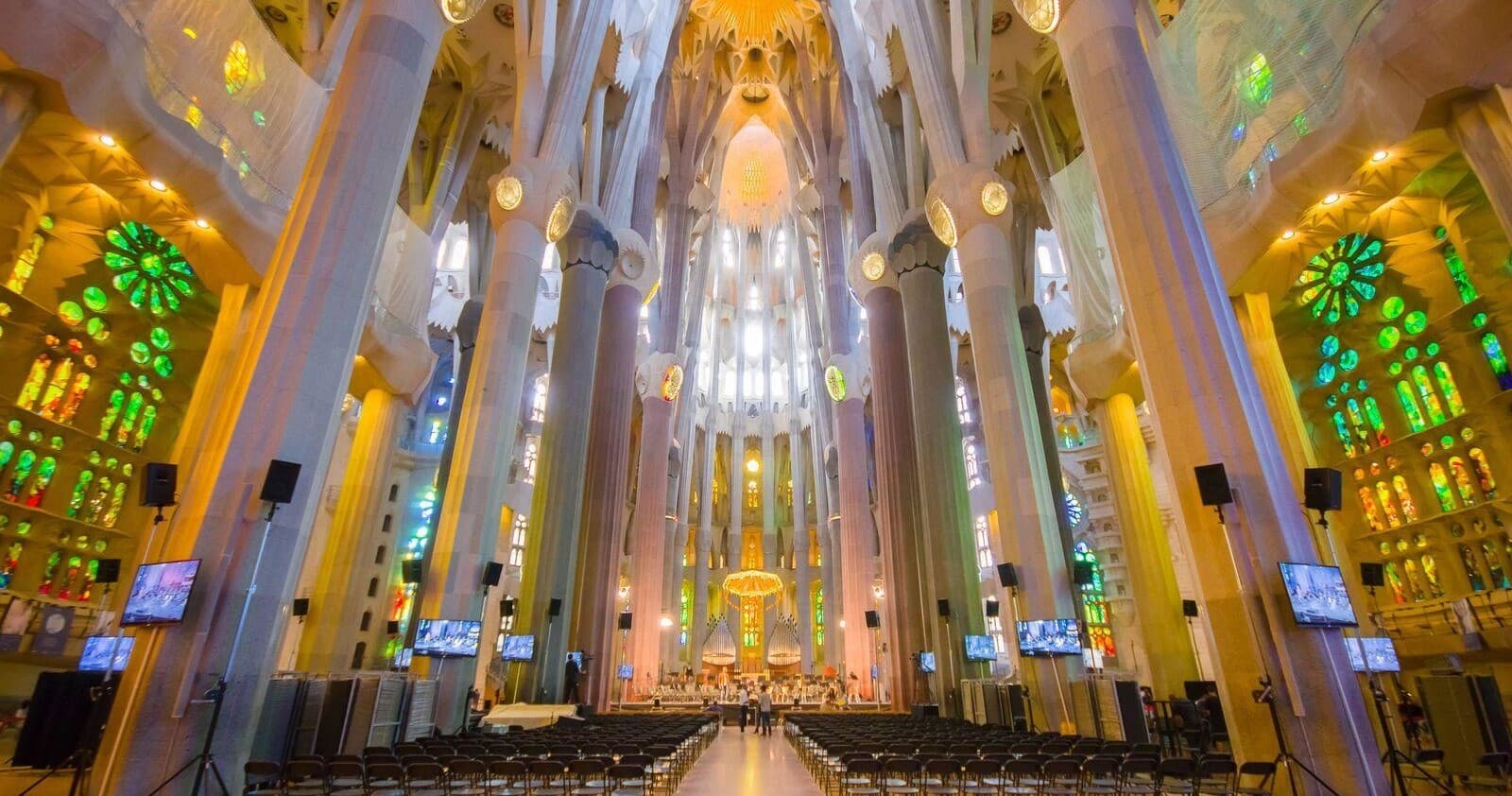 Fast Track Access to Sagrada Familia with Tower Access