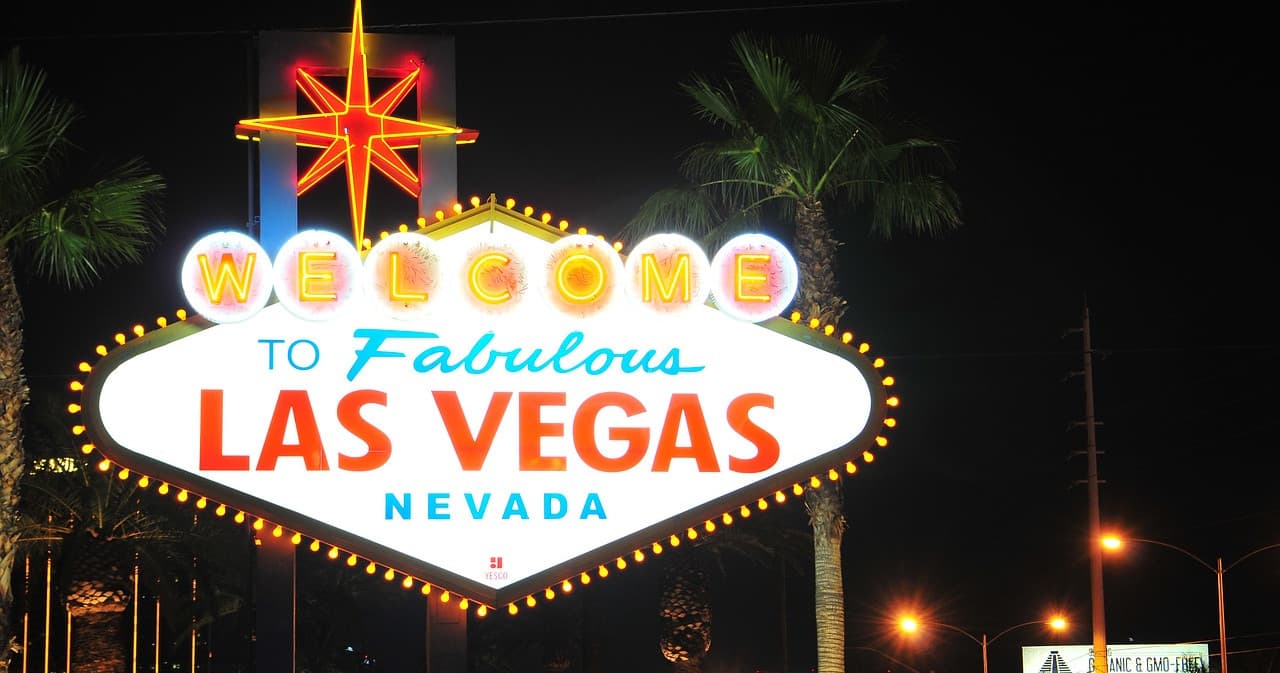 California Mojave Desert Vegas Full Day Tour - Package Two