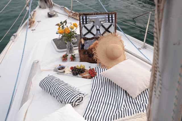 Private Sailing and Picnic Experience