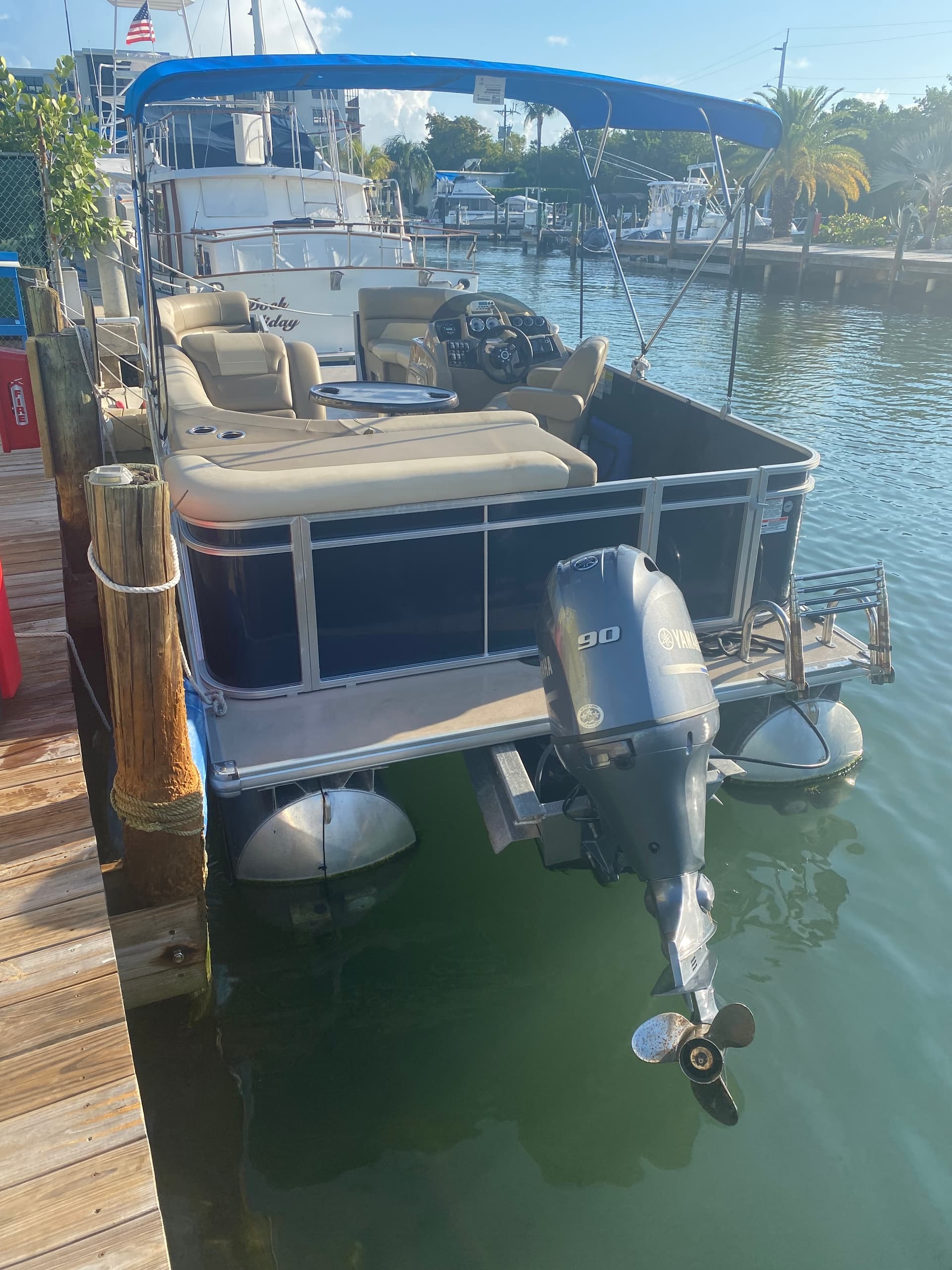 22-ft Sunchaser Pontoon Boat - Slow Ride-2023