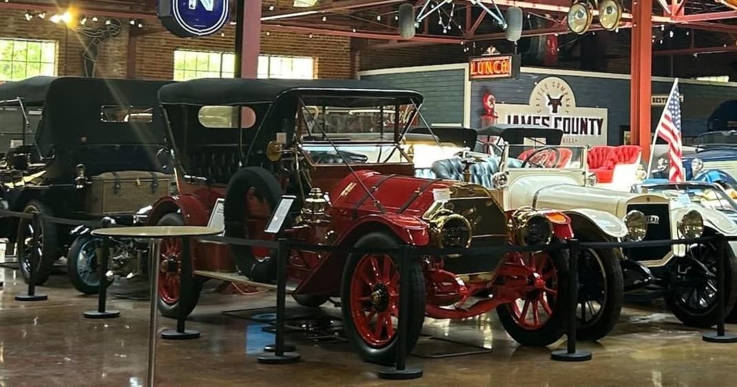 Chattanooga: City Trolley Tour with Coker Museum visit