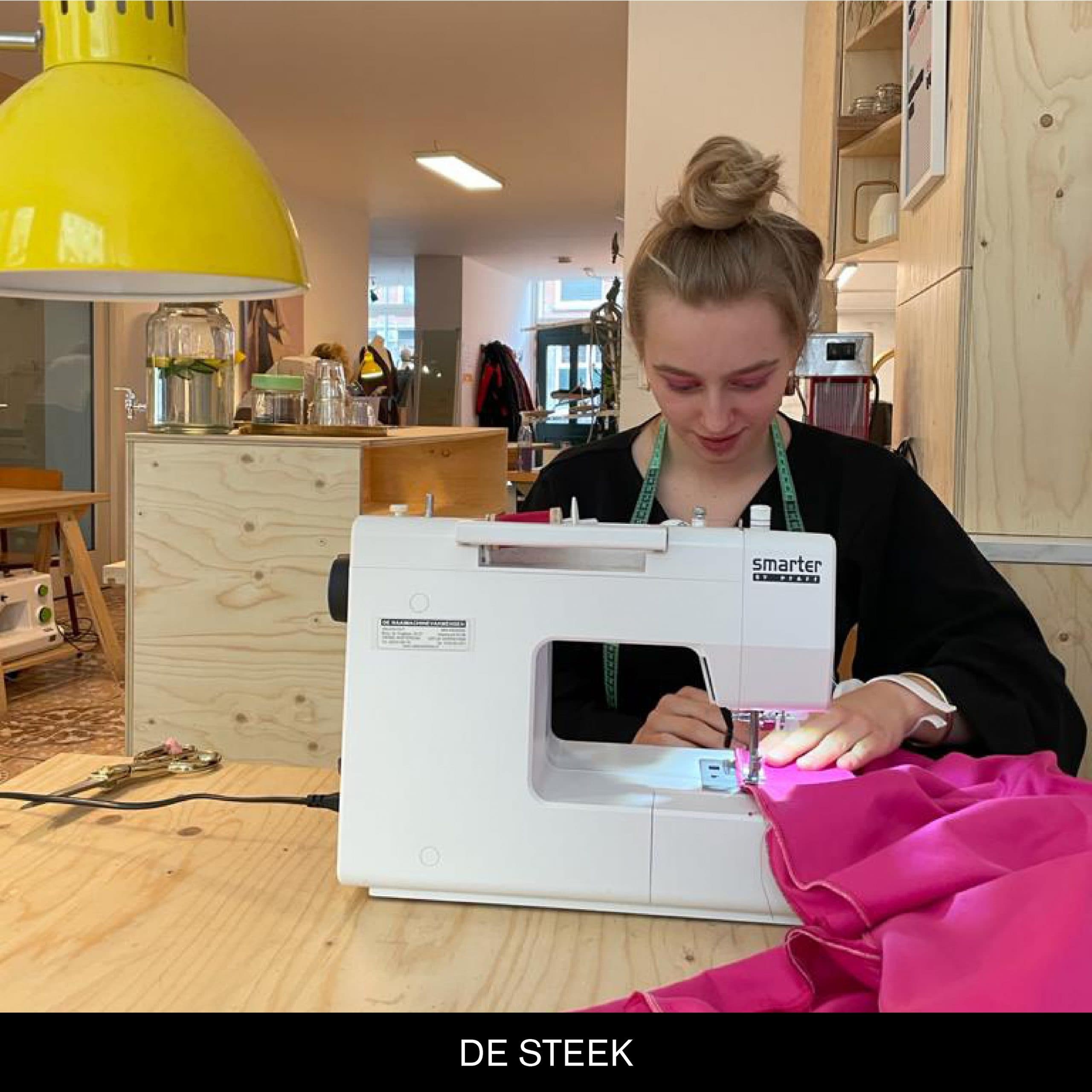 Rent a table in the Sewing Café (Amsterdam West)