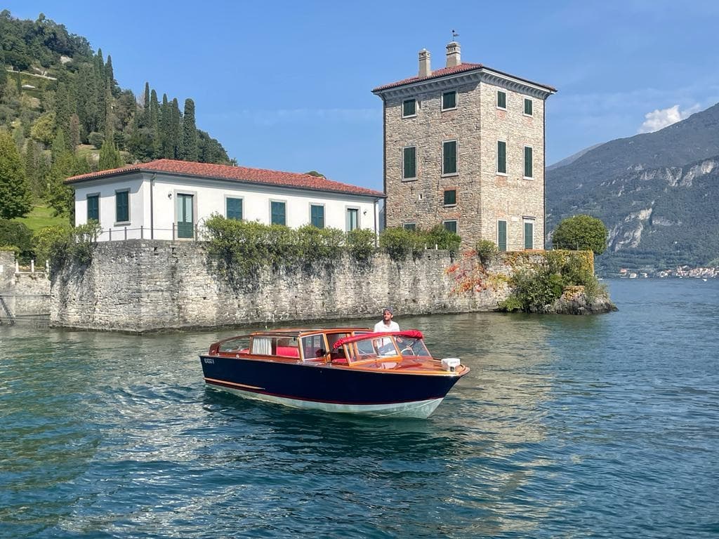 Lake Como Wood Classic Boat Tour