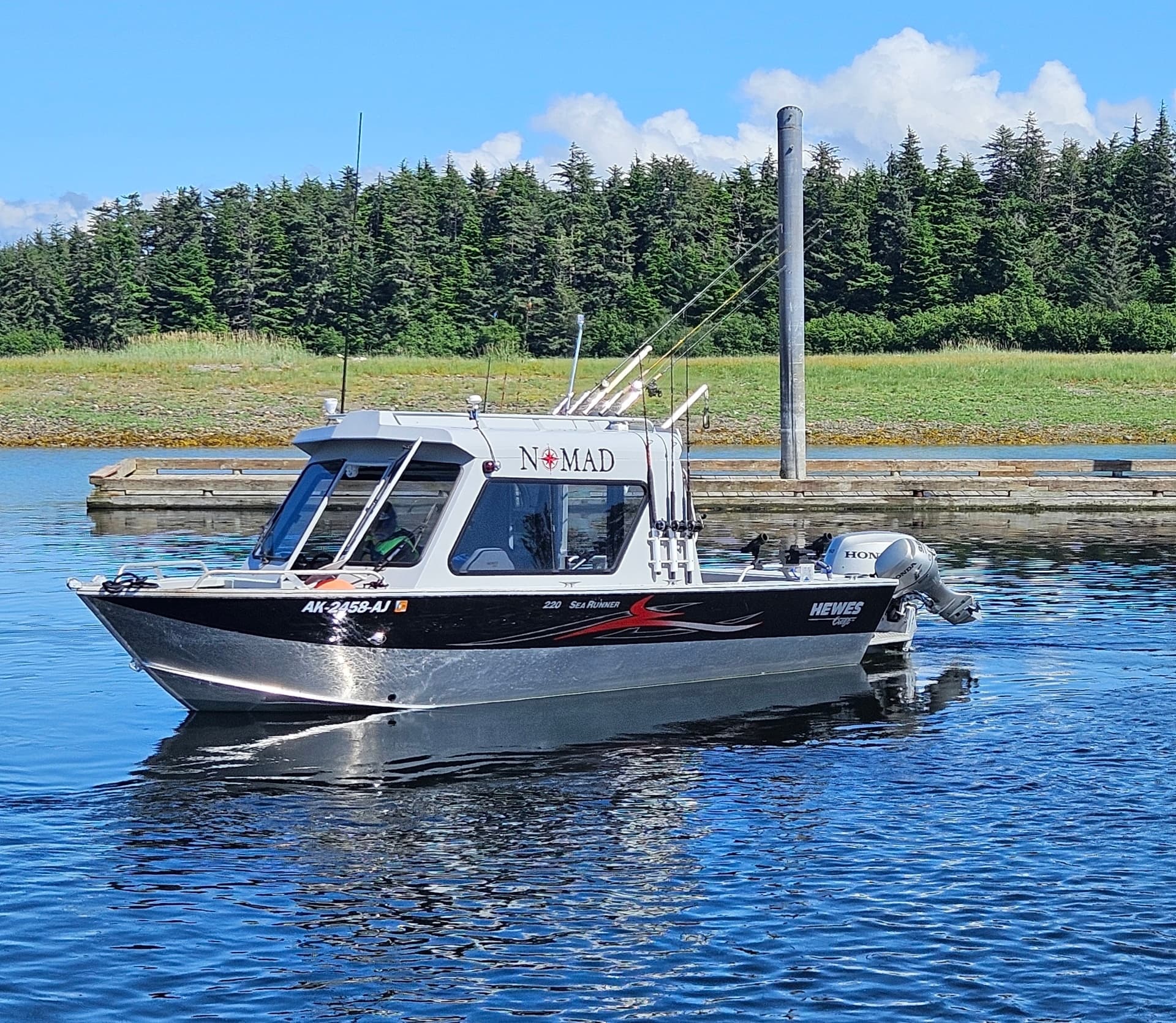 Boat Rentals - 22' Hewescraft Nomad""