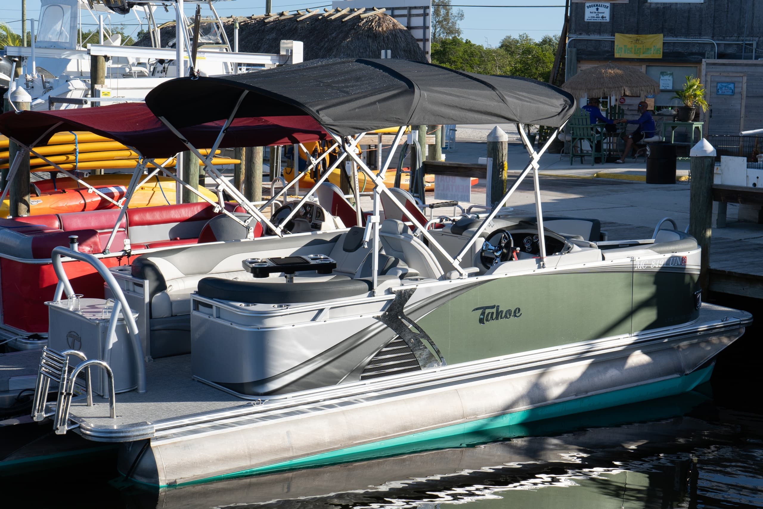 2021 Tahoe Tritoon - Green
