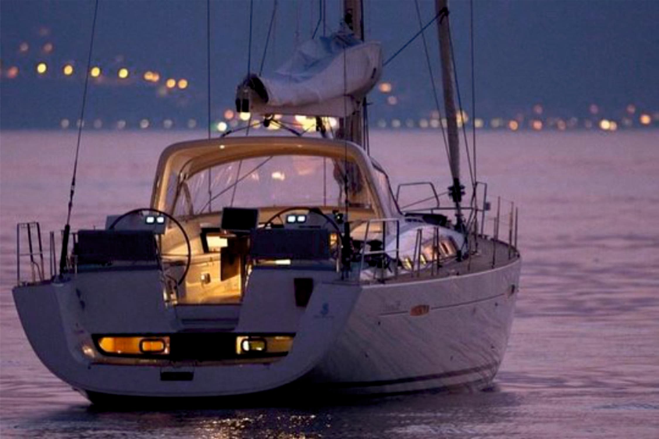 Night River Cruiser in Lisbon