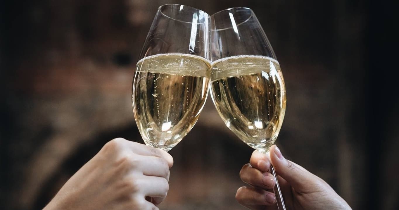 Discover Cava Cellars & Chocolate Paring Experience