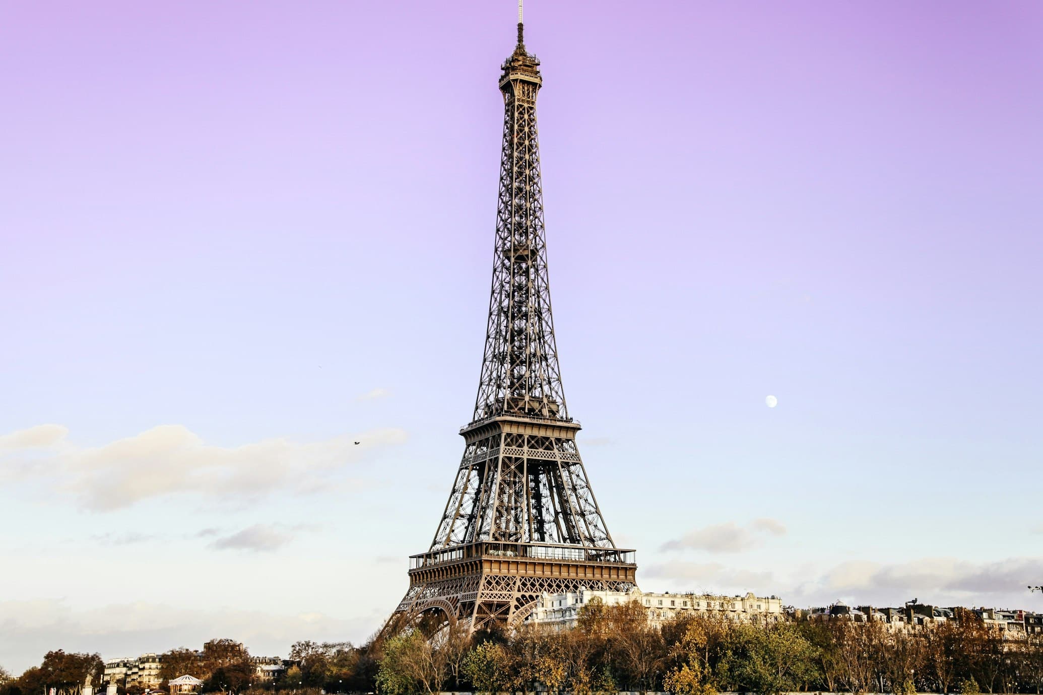 Eiffel Tower Guided Tour with Summit access - By climbing stairs