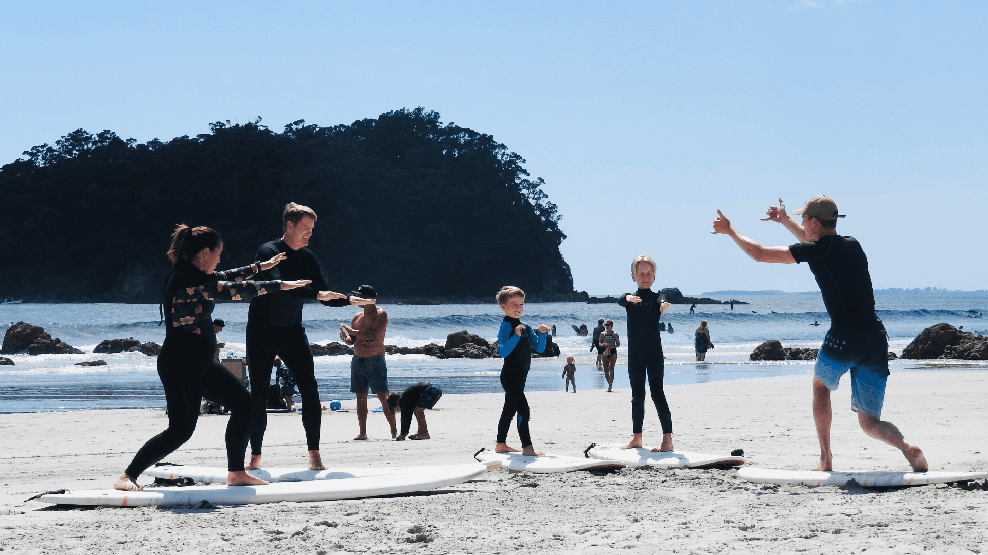 FAMILY PRIVATE SURF LESSON