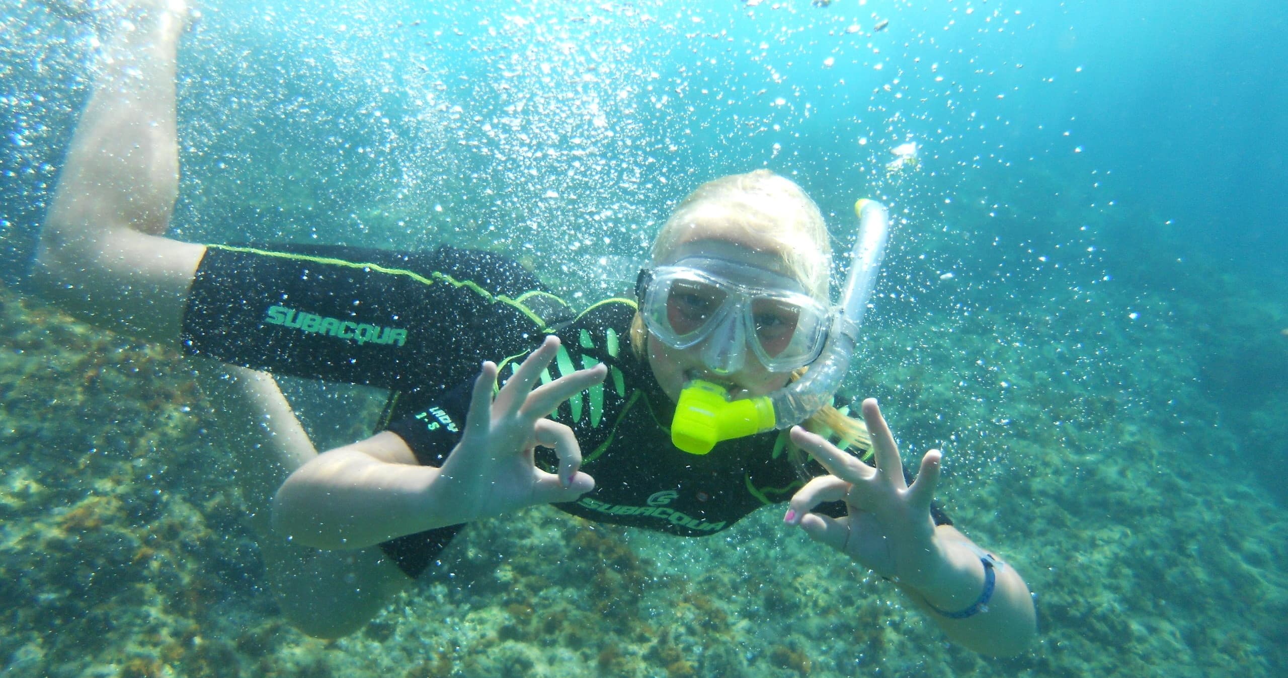 Ruta guiada de snorkel con oceanógrafas