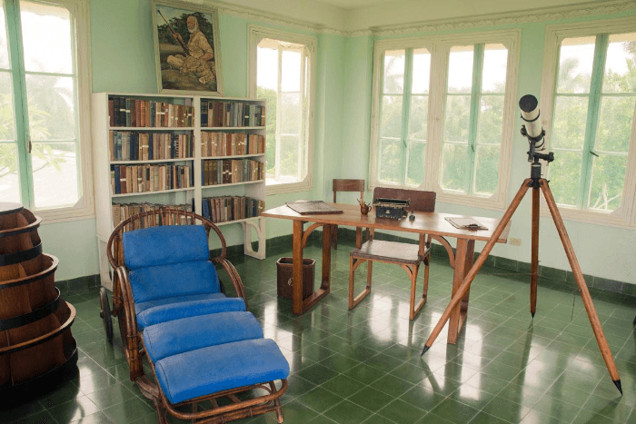 Havana to Hemingway's La Vigía - Round Trip